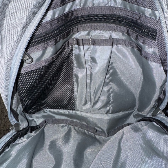 North Face Backpack - Picture 5 of 6